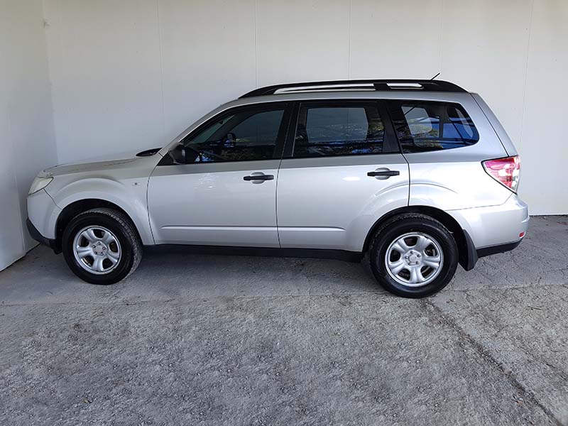 (SOLD) AWD Subaru Forester X Wagon 2011 Silver | Used Vehicle Sales